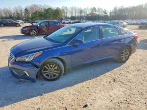 Hyundai Sonata SE 2.4L 4 2015