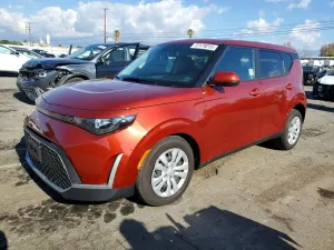 Kia Soul LX 2.0L 4 2025