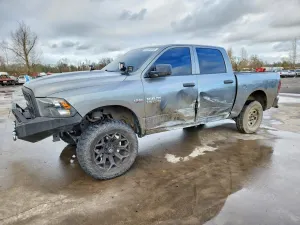 RAM 1500 ST 5.7L 8 2013
