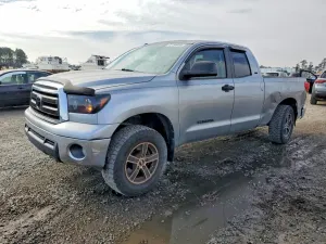 Toyota Tundra DOUBLE CAB SR5 4.6L 8 2013