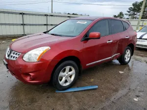 Nissan Rogue S 2.5L 4 2013