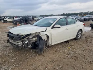 Nissan Altima 2.5L 4 2019