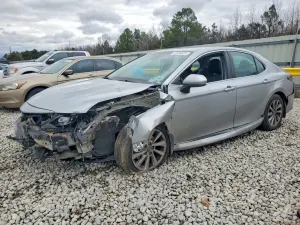 Toyota Camry LE 2.5L 4 2022