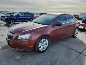 Chevrolet Cruze LS 1.8L 4 2012