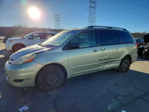 Toyota Sienna CE 3.3L 6 2006