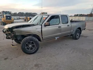 Nissan Frontier CREW CAB XE 3.3L 6 2002