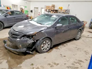 Toyota Corolla BASE 1.8L 4 2013