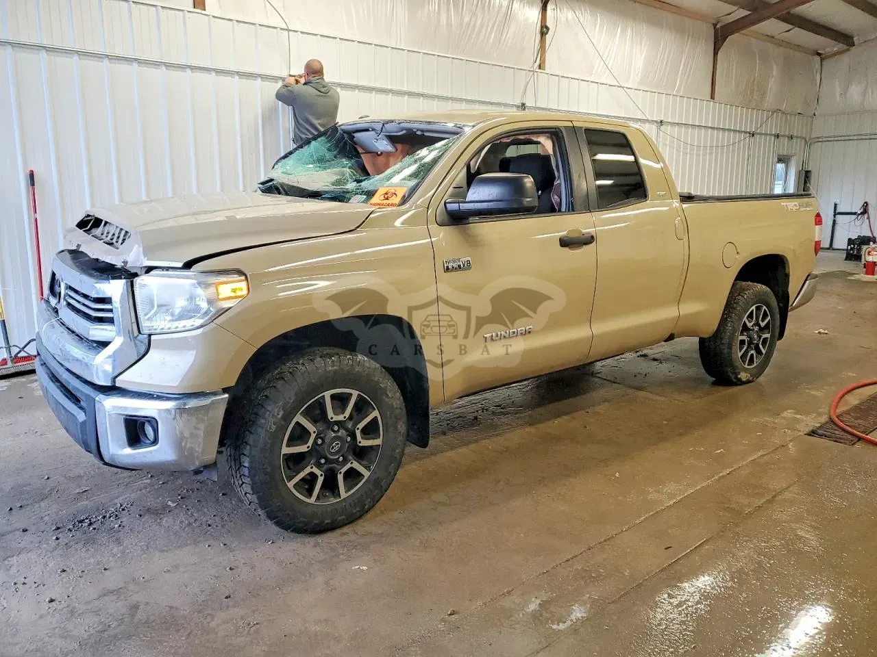 Toyota Tundra DOUBLE CAB SR 5.7L 8 2017