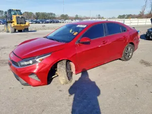 Kia Cerato / Forte / K3 LX 2 L 4 2024
