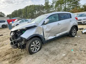 Kia Sportage LX 2.4L 4 2015
