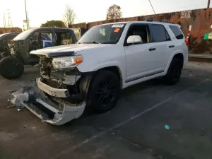 Toyota 4Runner SR5 4.0L 6 2013