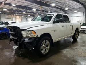 RAM 1500 SLT 5.7L 8 2018