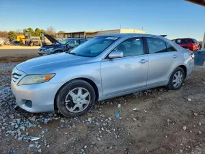 Toyota Camry BASE 2.5L 4 2011