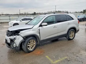 Kia Sorento LX 2.4L 4 2014
