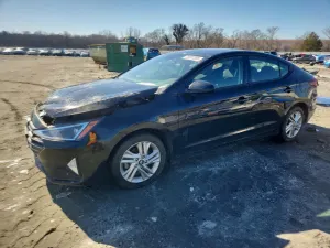 Hyundai Elantra SEL 2.0L 4 2020