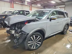 Nissan Pathfinder PLATINUM 3.5L 6 2025