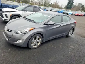 Hyundai Elantra GLS 1.8L 4 2013