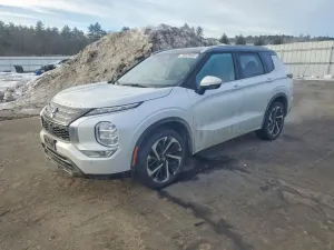 Mitsubishi Outlander SEL 2.5L 4 2023