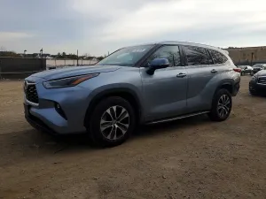 Toyota Highlander XLE 3.5L 6 2021
