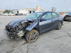 Kia Cerato / Forte / K3 LX 2 L 4 2024