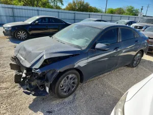 Hyundai Elantra SEL 2.0L 4 2024