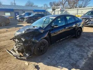 Ford Focus SE 2.0L 4 2016