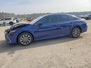 Toyota Camry LE 2.5L 4 2023