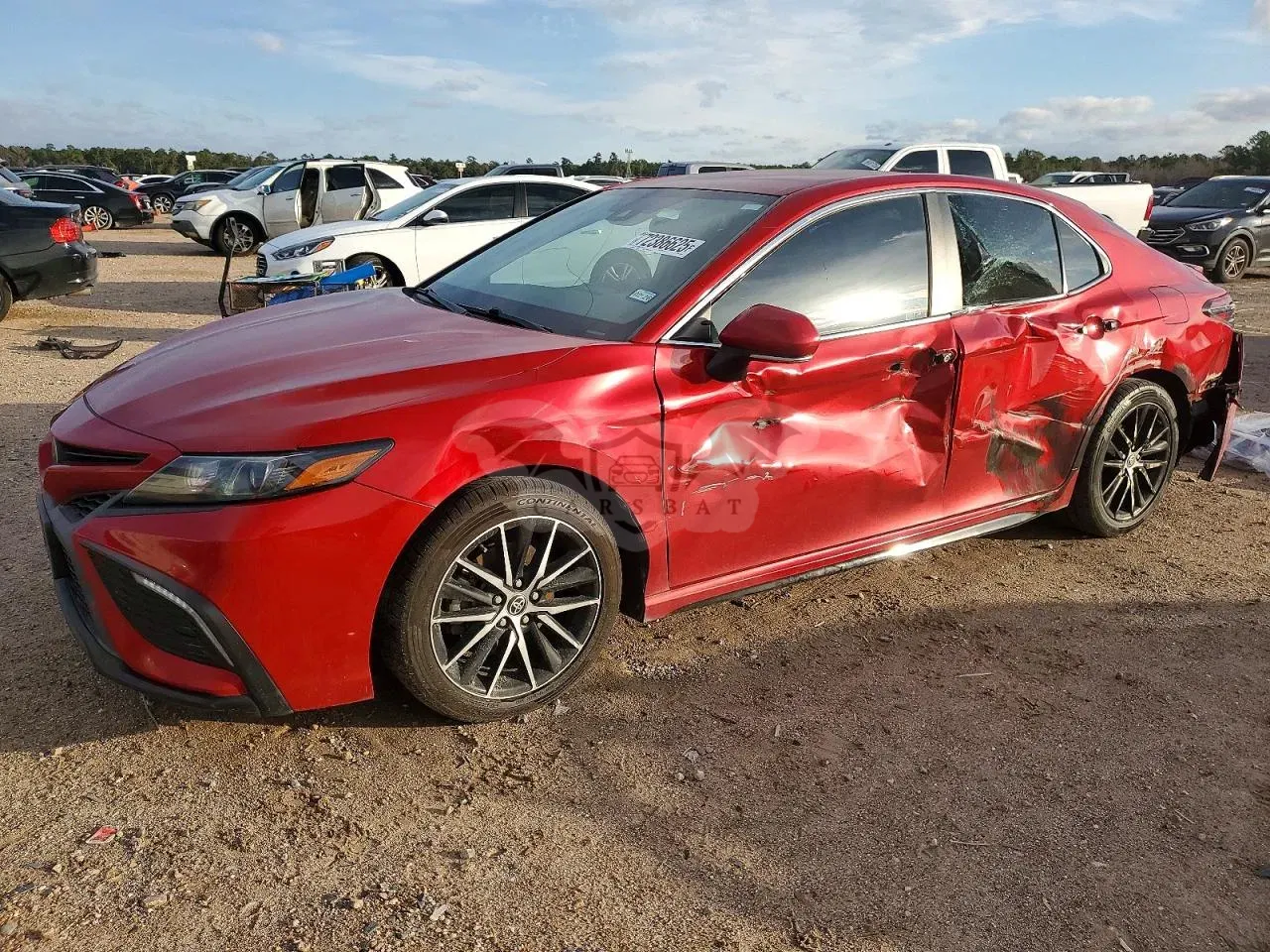 Toyota Camry SE 2.5L 4 2022