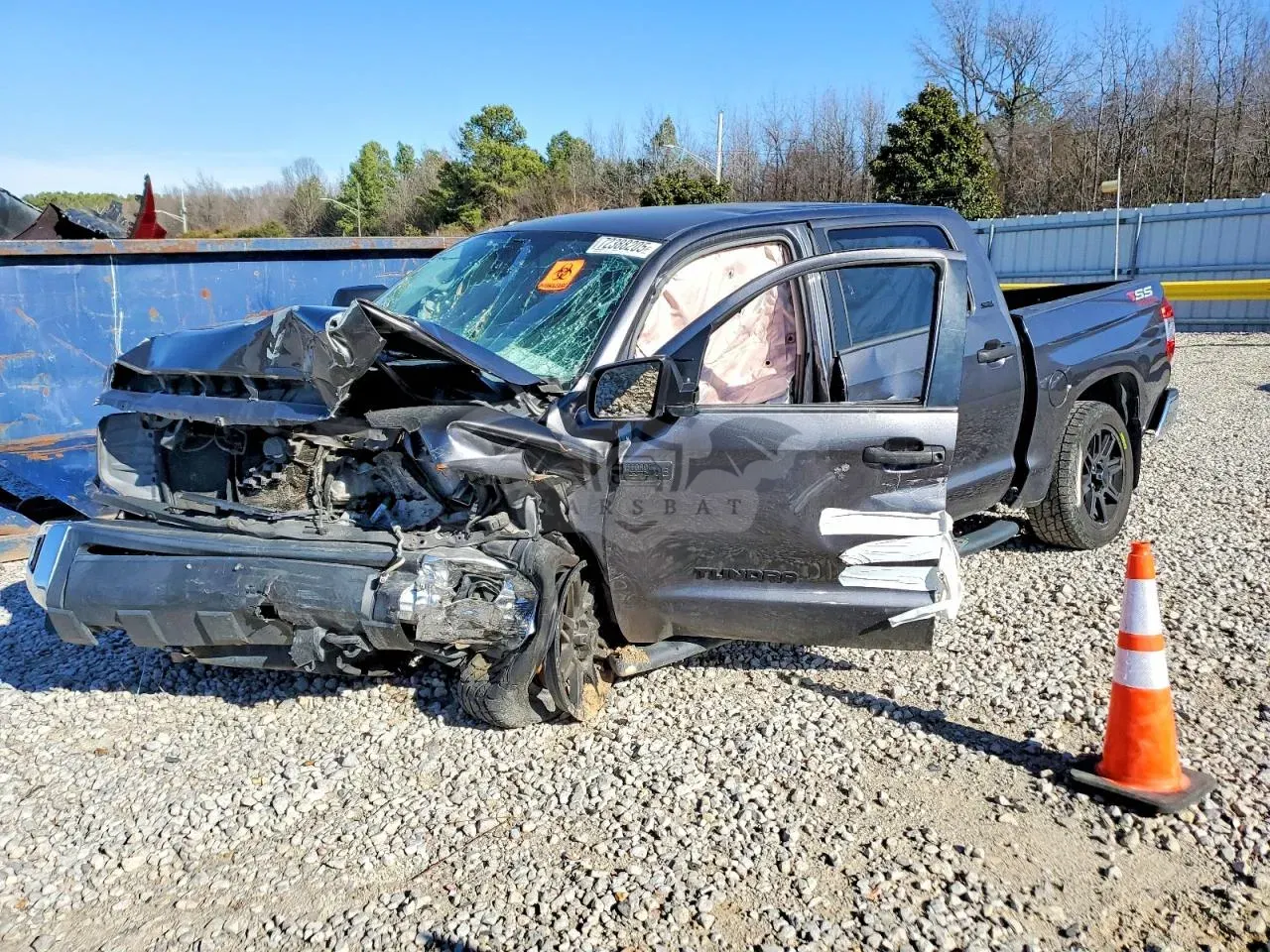 Toyota Tundra CREWMAX SR5 5.7L 8 2019