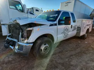 Ford F-350 SUPER DUTY 6.2L 8 2012
