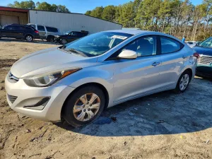 Hyundai Elantra SE 1.8L 4 2016