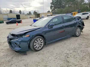 Toyota Camry L 2.5L 4 2018