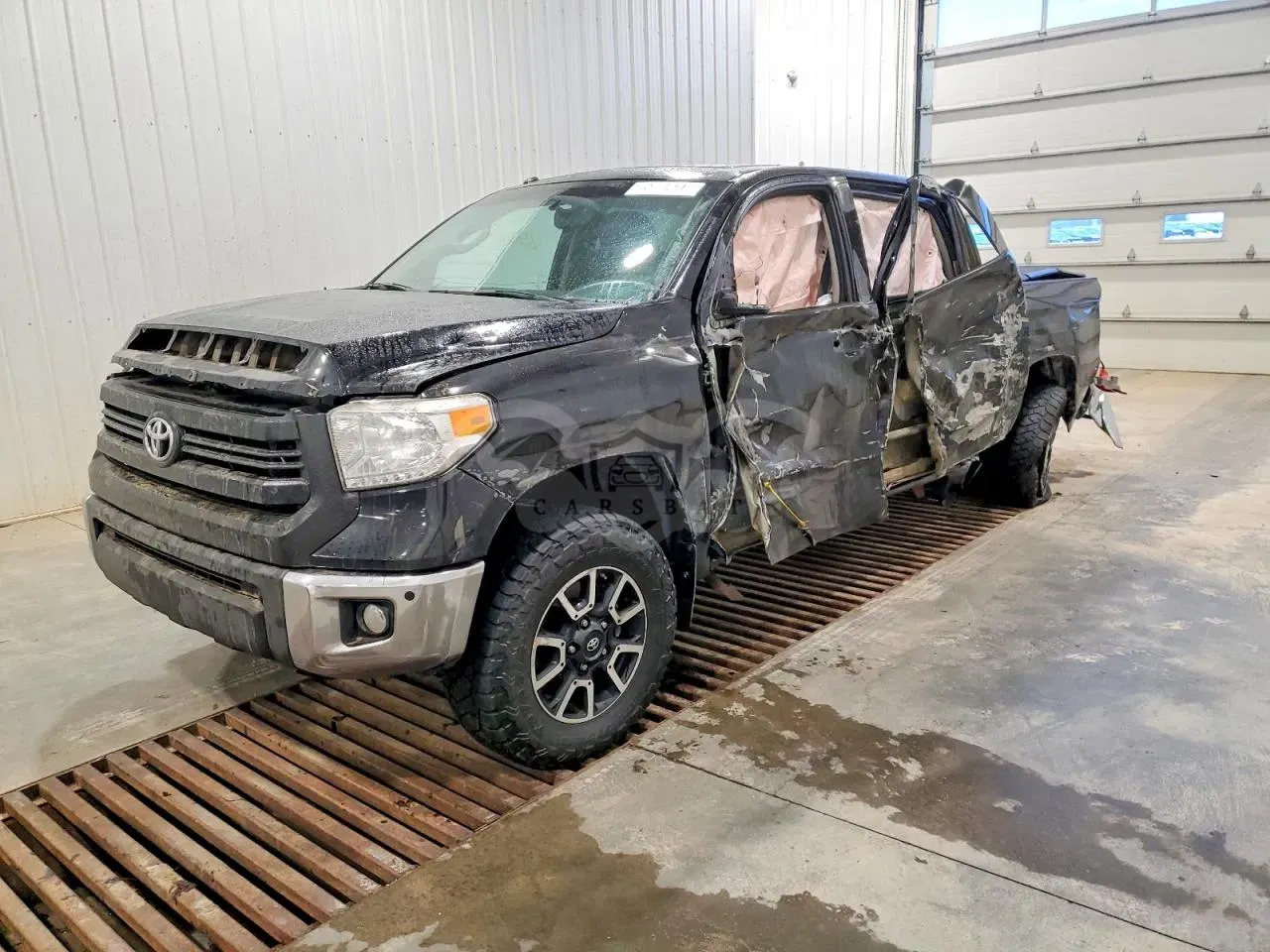 Toyota Tundra 5.7L 8 2017