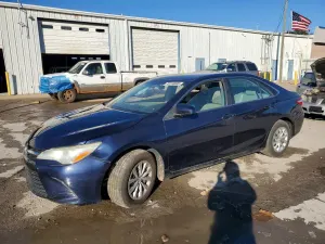 Toyota Camry LE 2.5L 4 2015