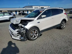 Ford Escape TITANIUM 1.6L 4 2014