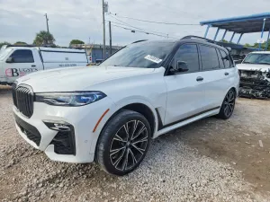 BMW X7 4.4L 8 2021