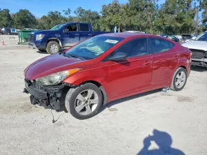Hyundai Elantra GLS 1.8L 4 2013