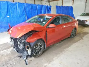 Kia Cerato / Forte / K3 LX 2 L 4 2023
