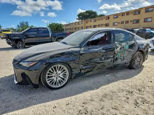 Lexus IS 300 2.0L 4 2023