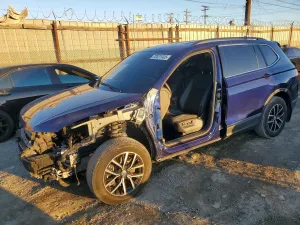 Volkswagen Tiguan SE 2.0L 4 2021