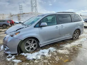 Toyota Sienna SPORT 3.5L 6 2014