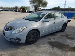 Nissan Altima BASE 2.5L 4 2010