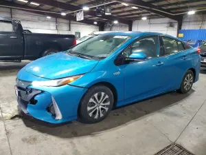 Toyota Prius LE 1.8L 4 2020