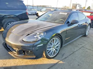 Porsche Panamera 2 3.0L 6 2017