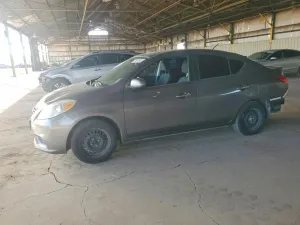Nissan Versa S 1.6L 4 2013