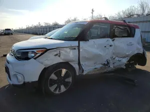 Kia Soul + 2.0L 4 2017