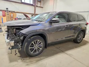 Toyota Highlander SE 3.5L 6 2019