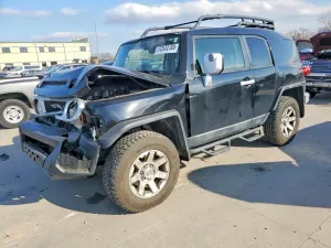 Toyota FJ Cruiser 4.0L 6 2014