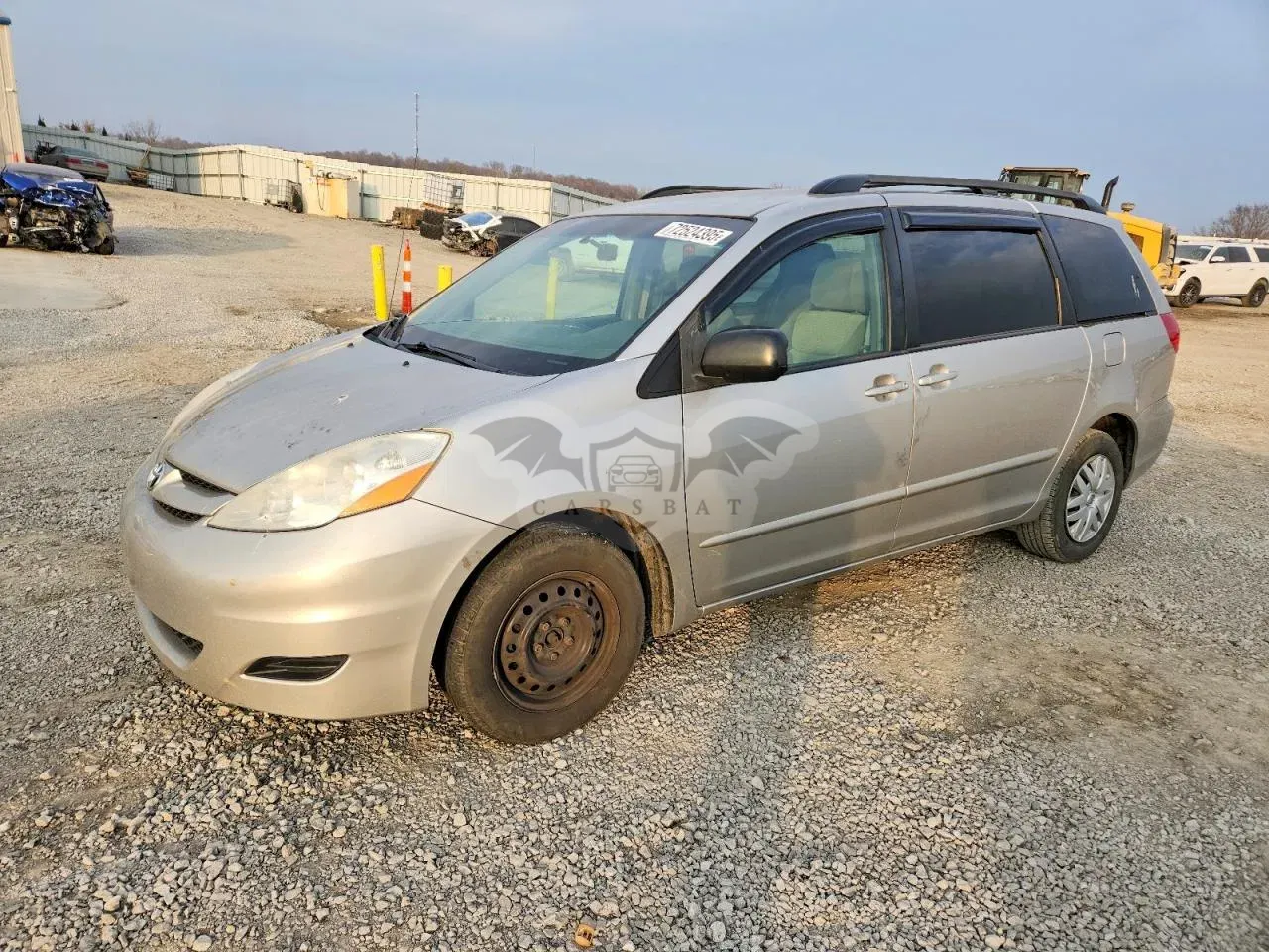 Toyota Sienna CE 3.5L 6 2010