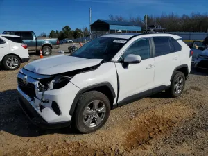 Toyota Rav4 XLE 2.5L 4 2024